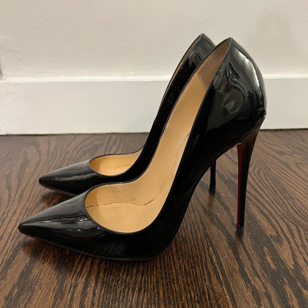 Christian Louboutin So Kate Pumps - Picture 3 of 7